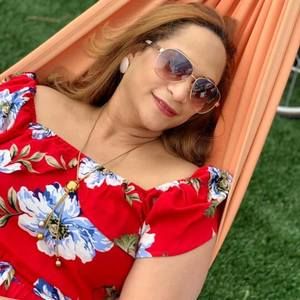 Meet your Posher, Alba